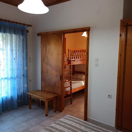 Theodore Apartments Zaháro Kültér fotó