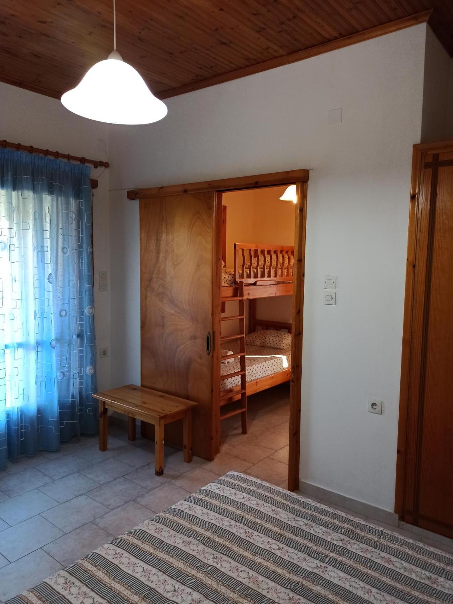 Theodore Apartments Zaháro Kültér fotó