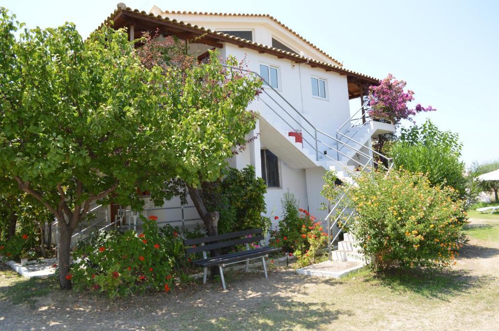 Theodore Apartments Zaháro Szoba fotó