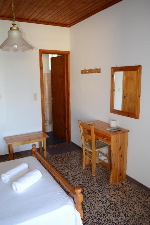 Theodore Apartments Zaháro Szoba fotó